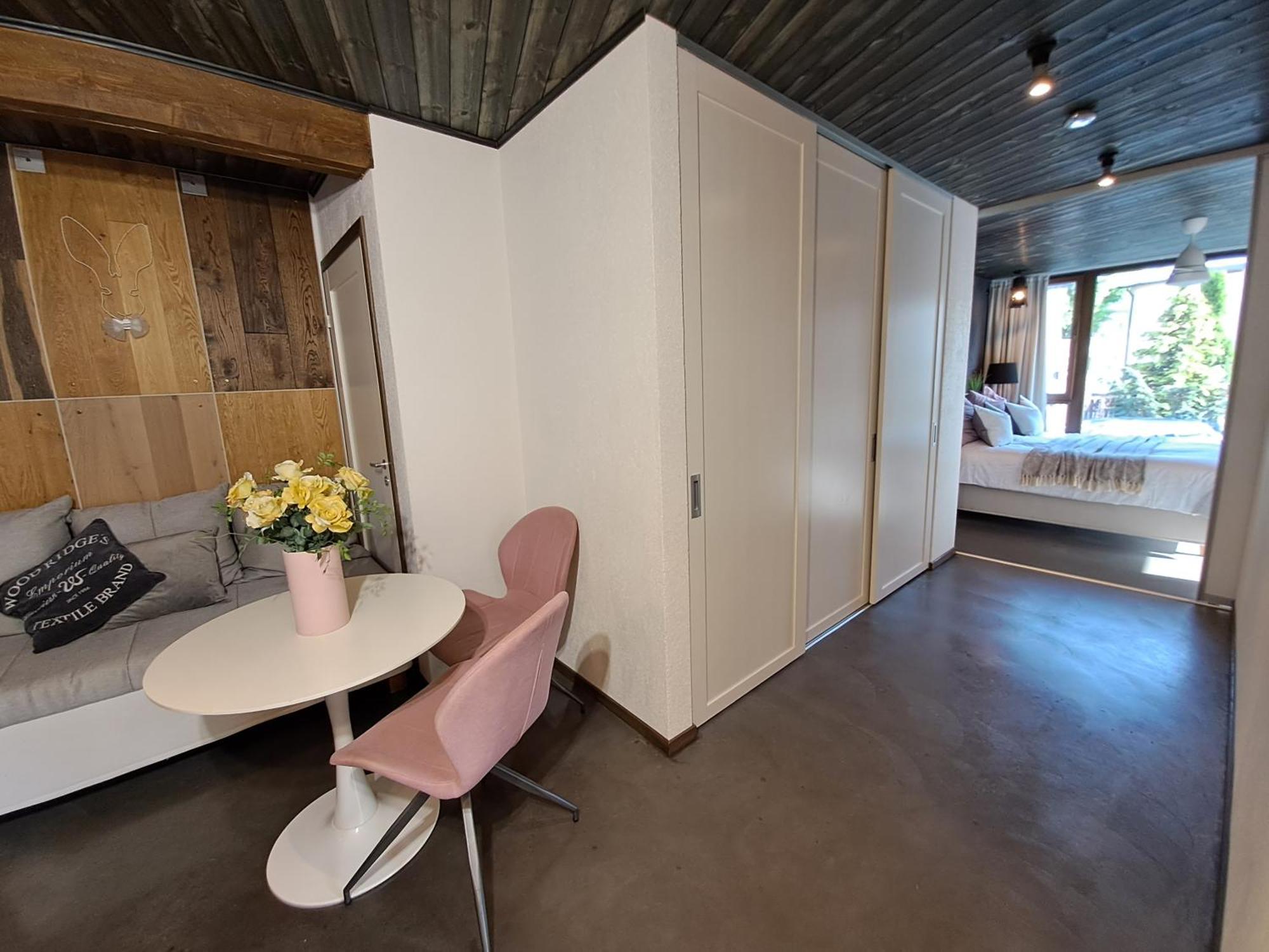Lux Apartment Pärnu Buitenkant foto